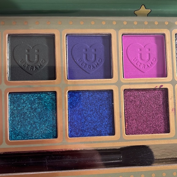 🎈SALE🎈🎀#39.MAKEUP BUNDLE🎀 - Picture 5 of 11